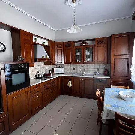 Soula's Sunshine Big Apartment *